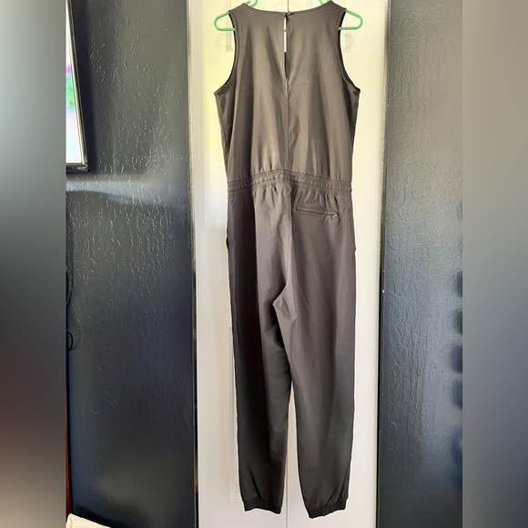 Women's The North Face Never Stop Wearing Jumpsuit size M - Picture 3 of 5